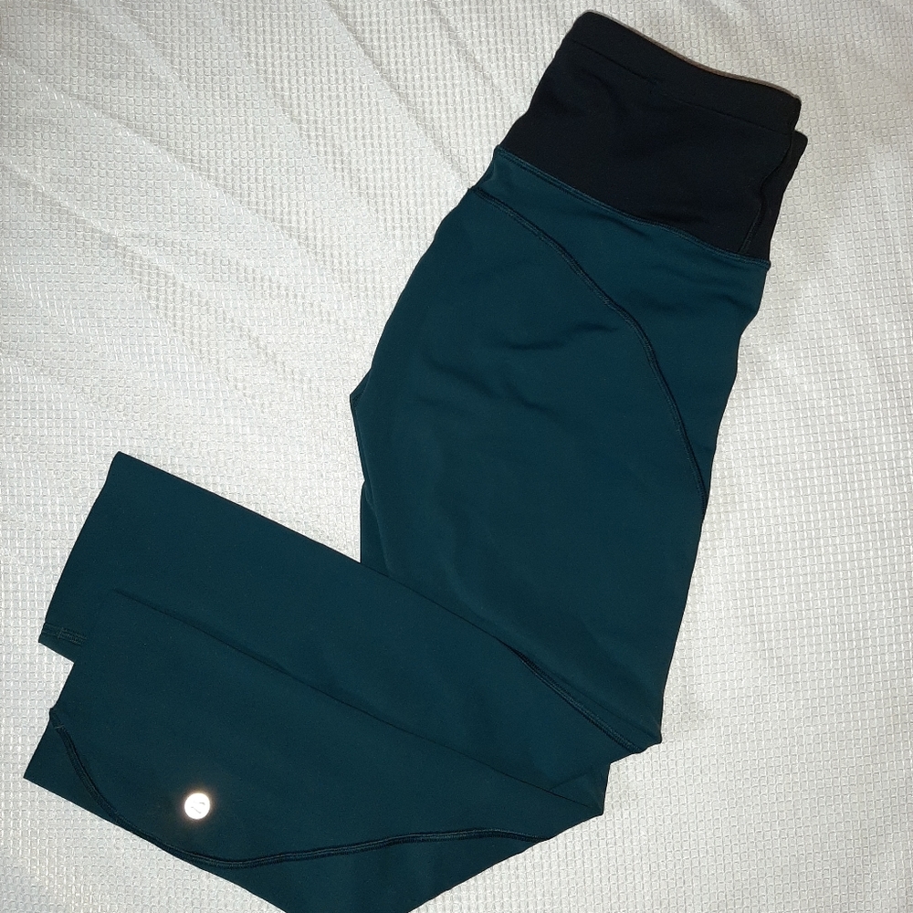 Lululemon Run the Day Submarine Capri Pants Sz 4 - Picture 11 of 11